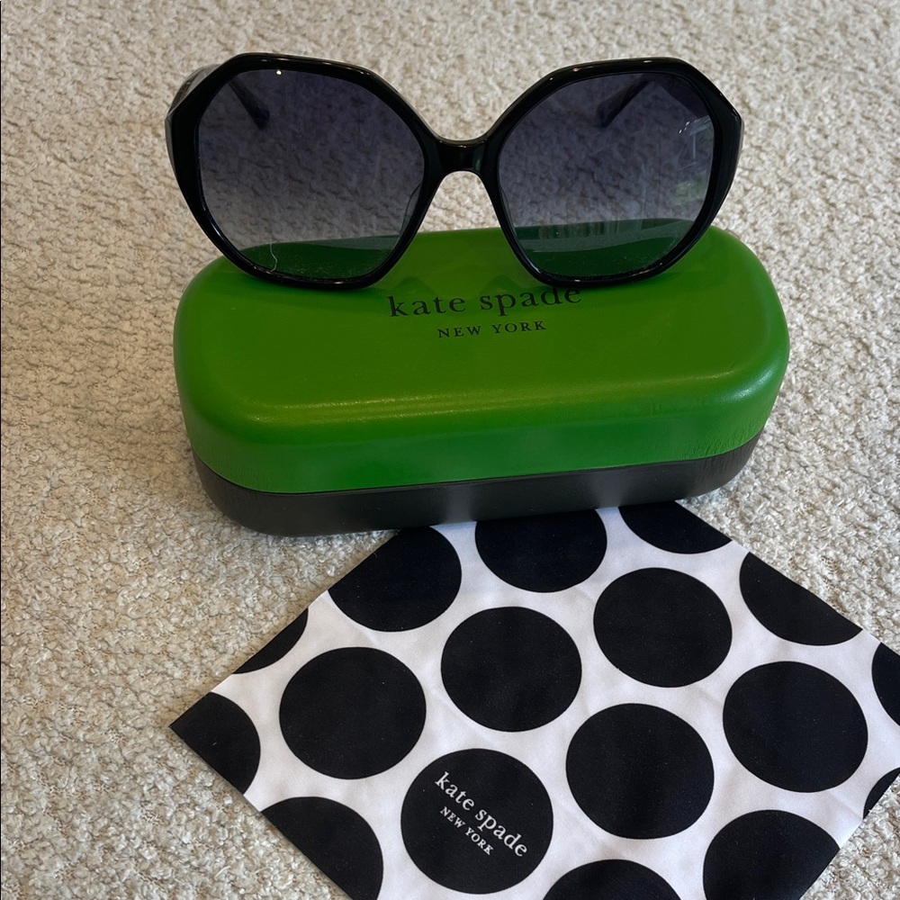 NWOT Kate Spade Black Oversized Sunglasses